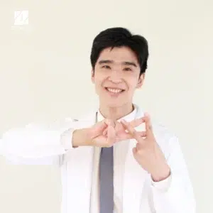 นพ.รุ่งโรจน์ เบญจรัตนภาคี (หมอแชมป์)